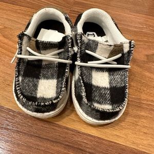 Toddler Heydudes size 5